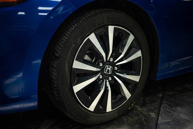 Used 2024 Honda Civic EX image 3