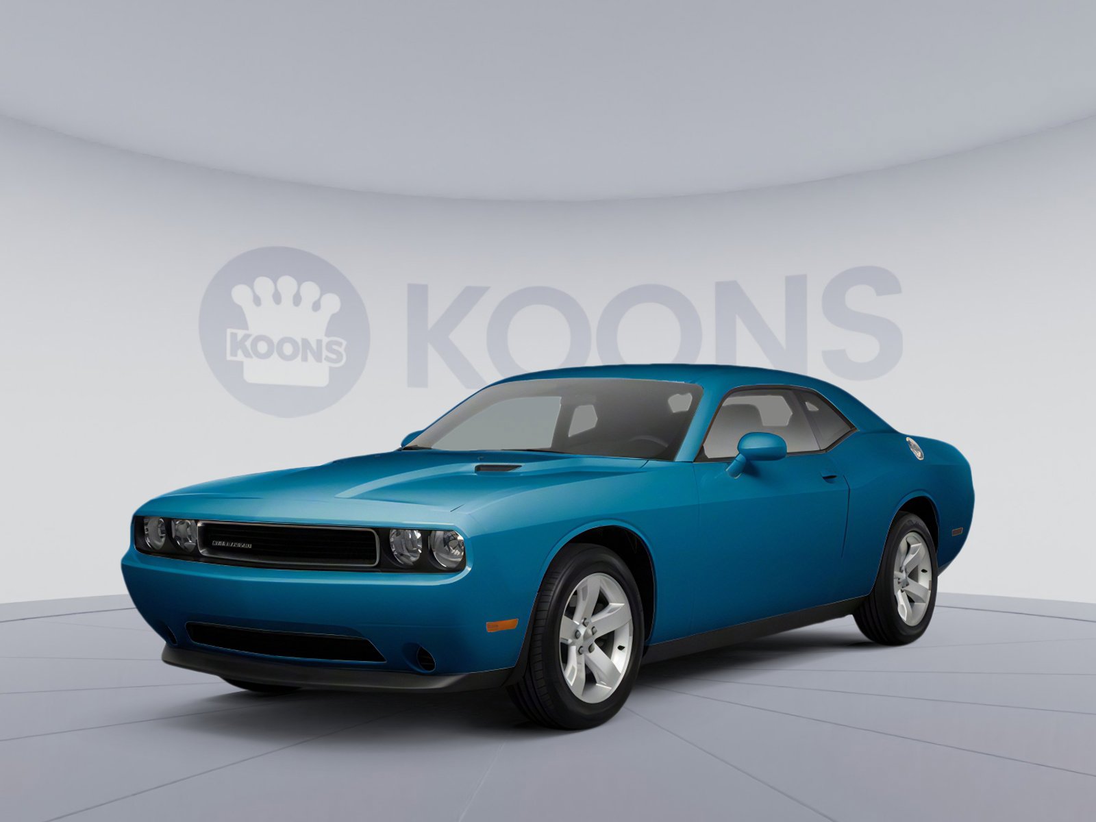 Used 2013 Dodge Challenger SXT RWD image 1