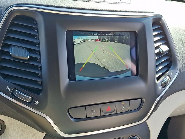 Used 2021 Jeep Cherokee Latitude Lux image 18