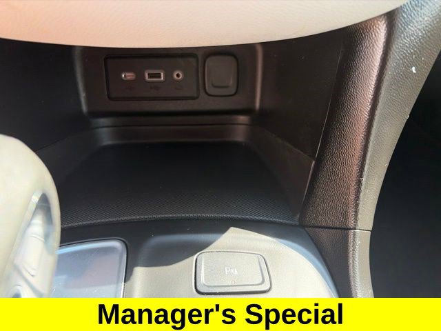 Used 2022 Chevrolet Equinox LT w/ Driver Convenience Package FWD image 25