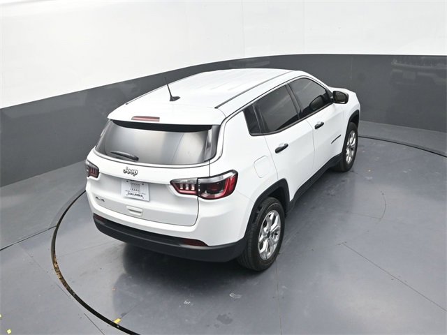Used 2025 Jeep Compass Sport image 15