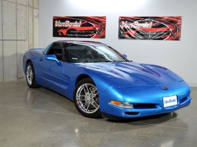 Used 1998 Chevrolet Corvette Coupe w/ Roof Pkg