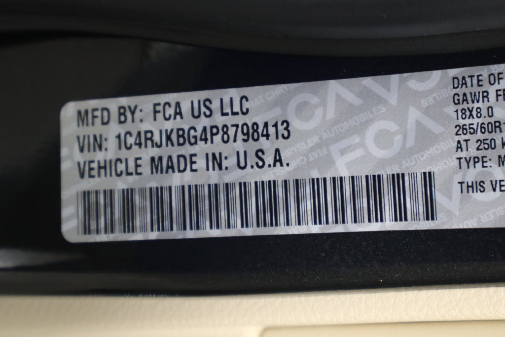 Used 2023 Jeep Grand Cherokee L Limited w/ Luxury Tech Group II AWD/4WD image 40