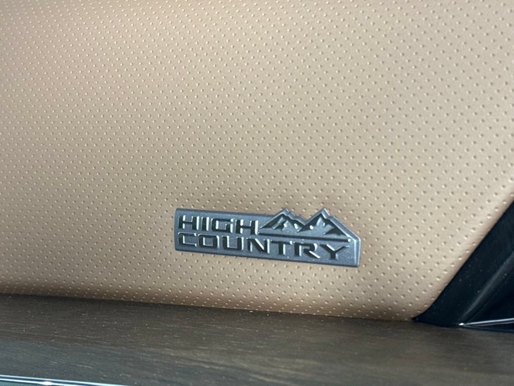 New 2026 Chevrolet Tahoe High Country AWD/4WD image 39