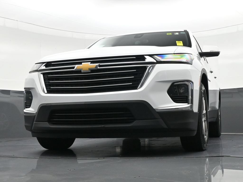 Used 2023 Chevrolet Traverse LT FWD image 39