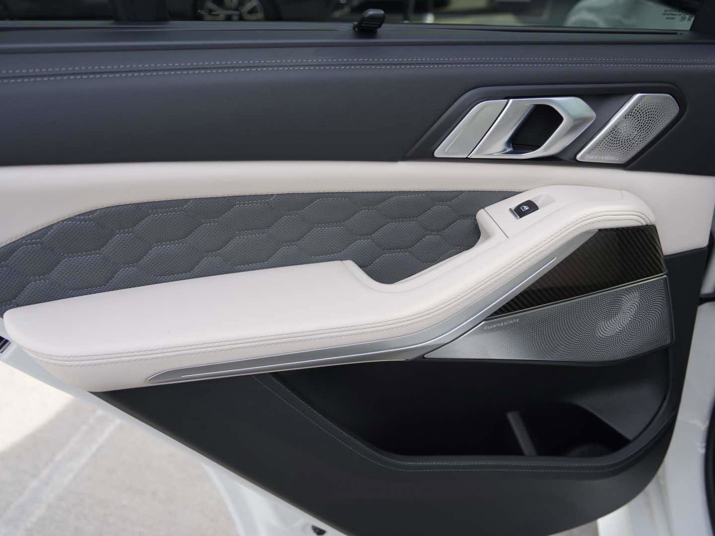 Used 2025 BMW X5 M Competition image 20