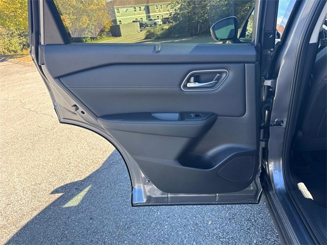 New 2026 Nissan Rogue Platinum w/ Platinum Premium Package image 15