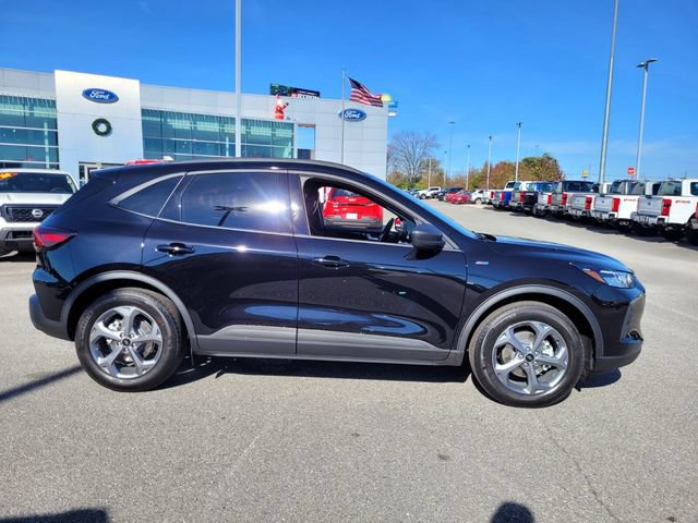 New 2026 Ford Escape ST-Line w/ Tech Pack #1 FWD image 10