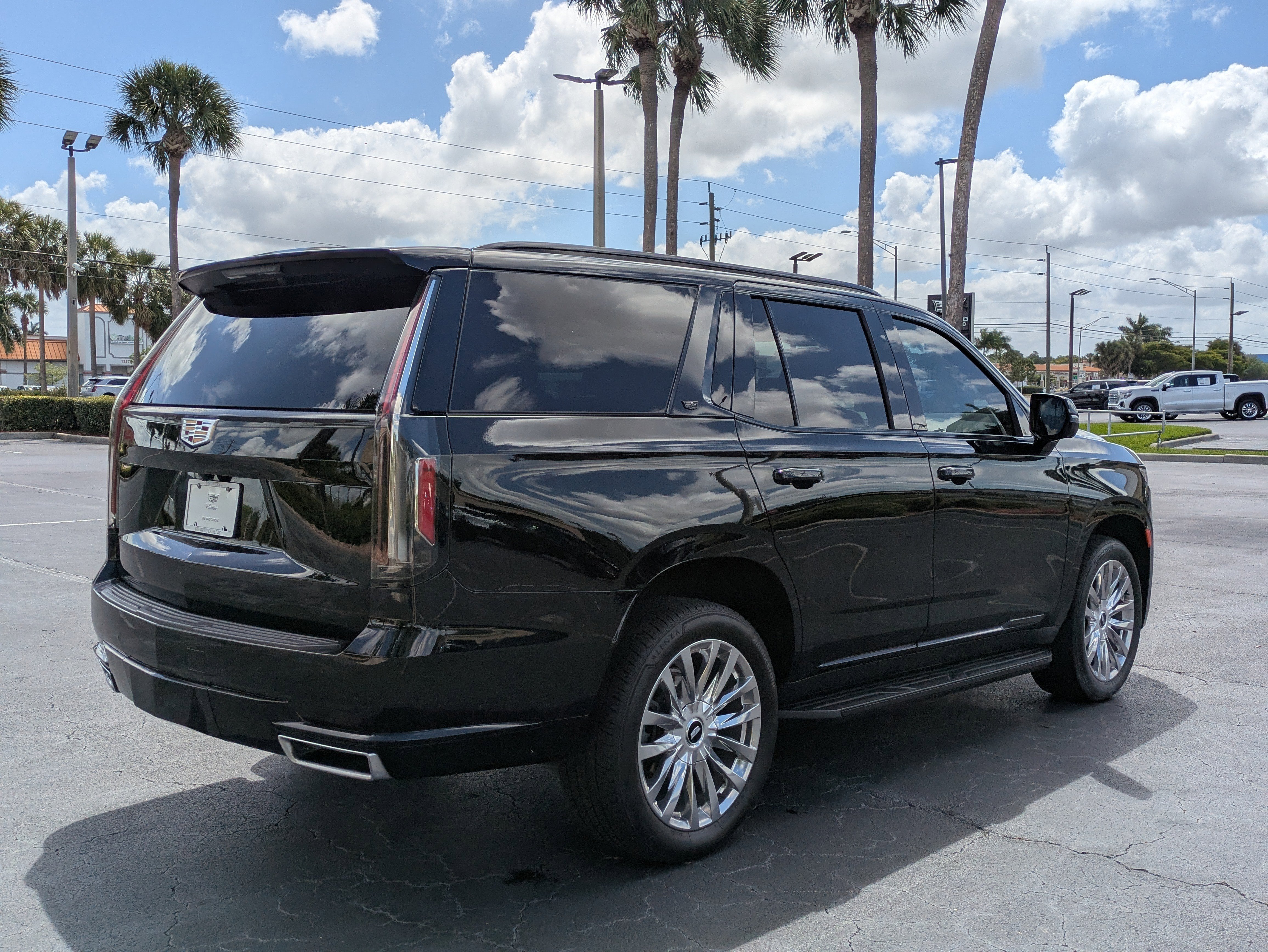 Used 2021 Cadillac Escalade Luxury RWD image 6