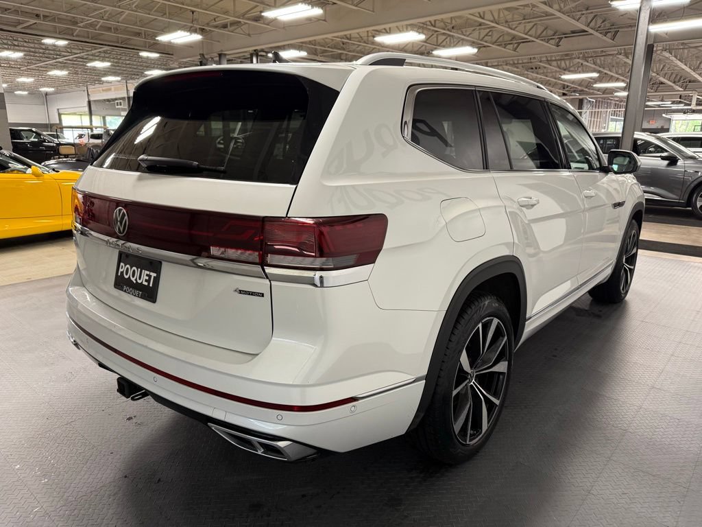 Used 2024 Volkswagen Atlas SEL Premium R-Line AWD/4WD image 4