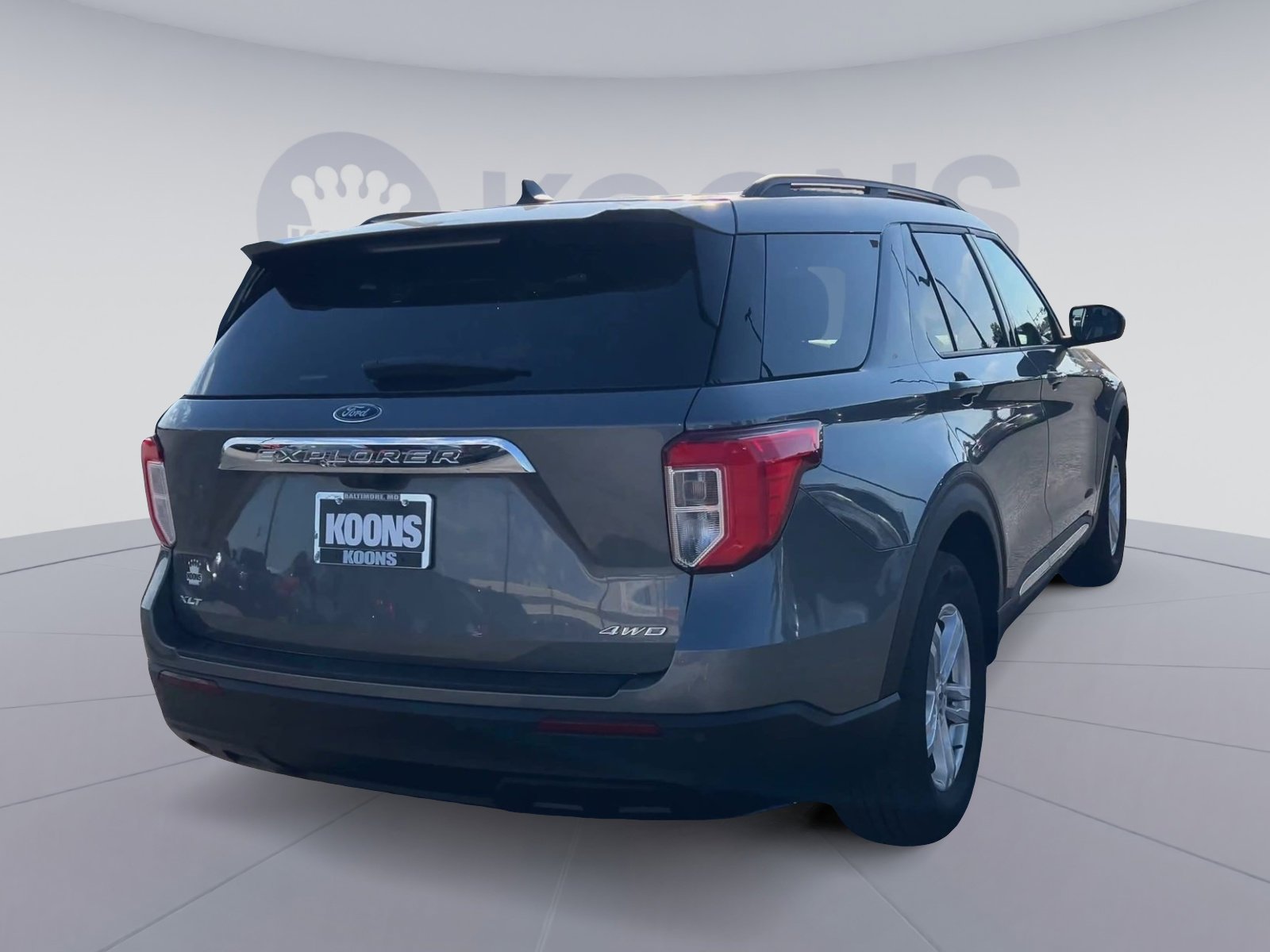 Used 2023 Ford Explorer XLT AWD/4WD image 11
