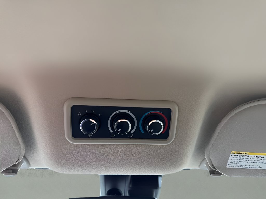 Used 2025 GMC Savana 3500 LT w/ LT Preferred Equipment Group RWD image 33