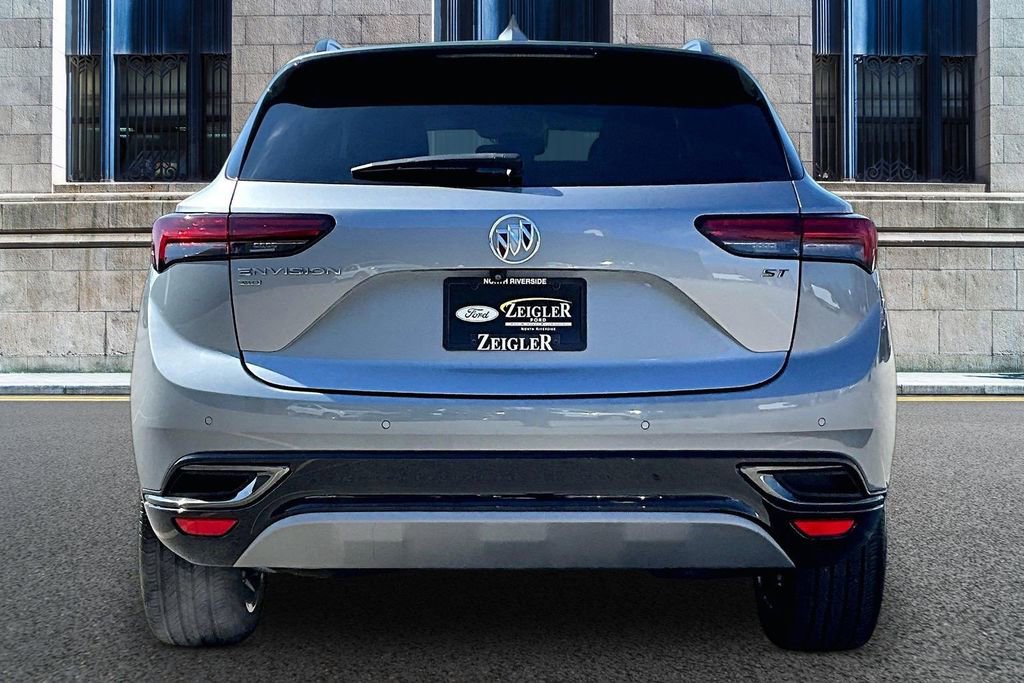 Used 2023 Buick Envision Preferred w/ Sport Touring Package image 4