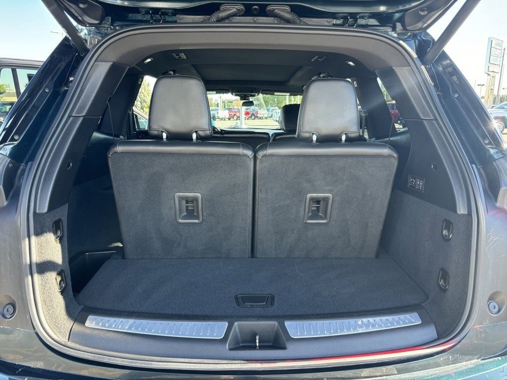 Used 2024 Cadillac XT6 Premium Luxury image 33