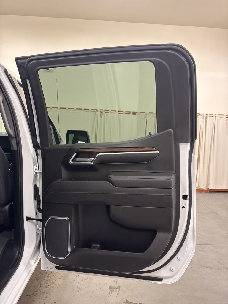 Used 2025 GMC Sierra 1500 SLT image 34