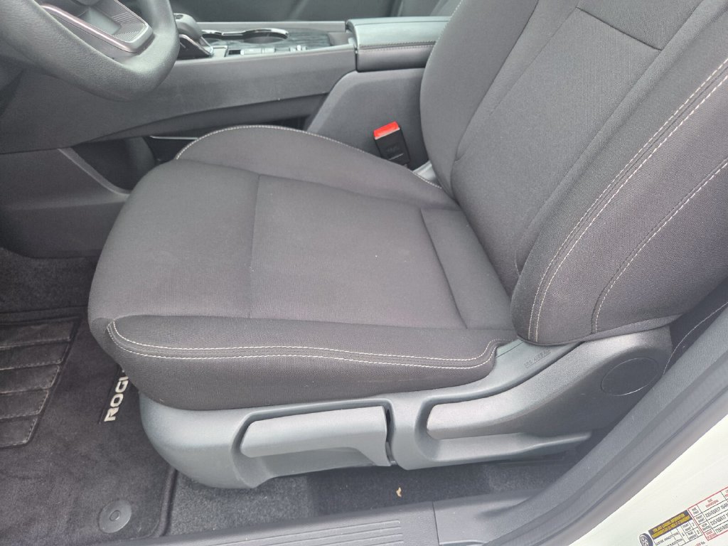 Used 2026 Nissan Rogue S FWD image 10