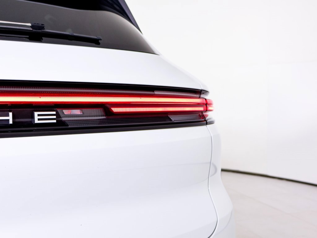 Certified 2024 Porsche Cayenne S image 12