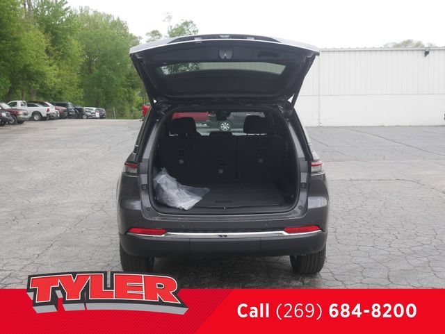 New 2026 Jeep Grand Cherokee Laredo X AWD/4WD image 16