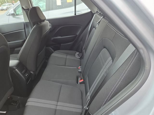 Used 2025 Hyundai Venue SEL FWD image 10