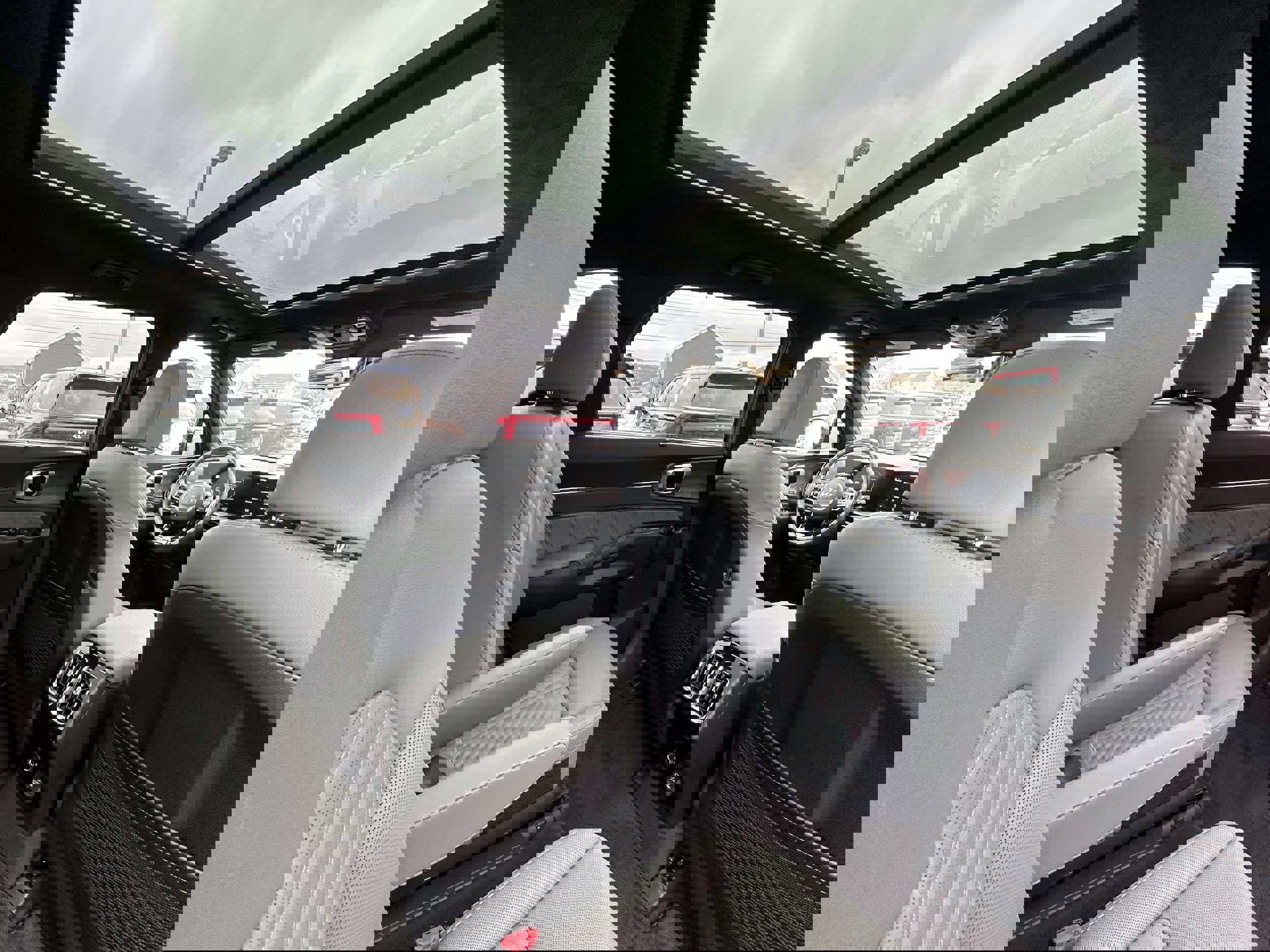 Used 2025 Kia Sorento SX Prestige w/ Sage Leather Package image 20