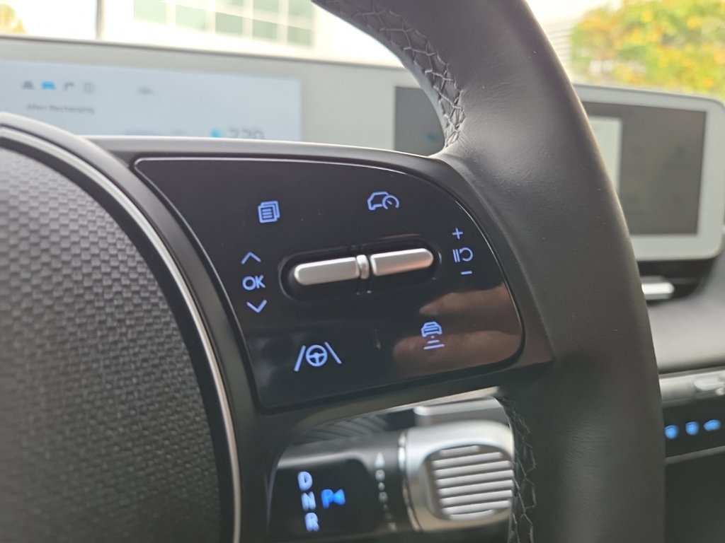 Certified 2024 Hyundai Ioniq 5 Limited AWD/4WD image 36