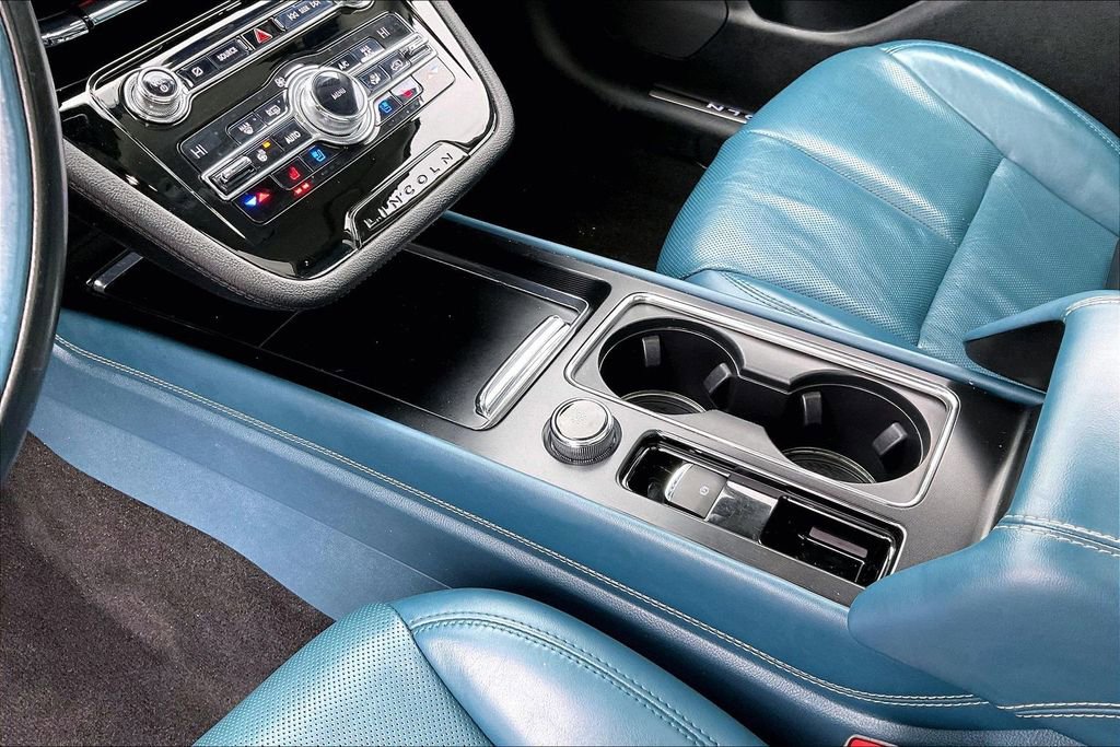 Used 2020 Lincoln Corsair Reserve w/ Elements Package image 18