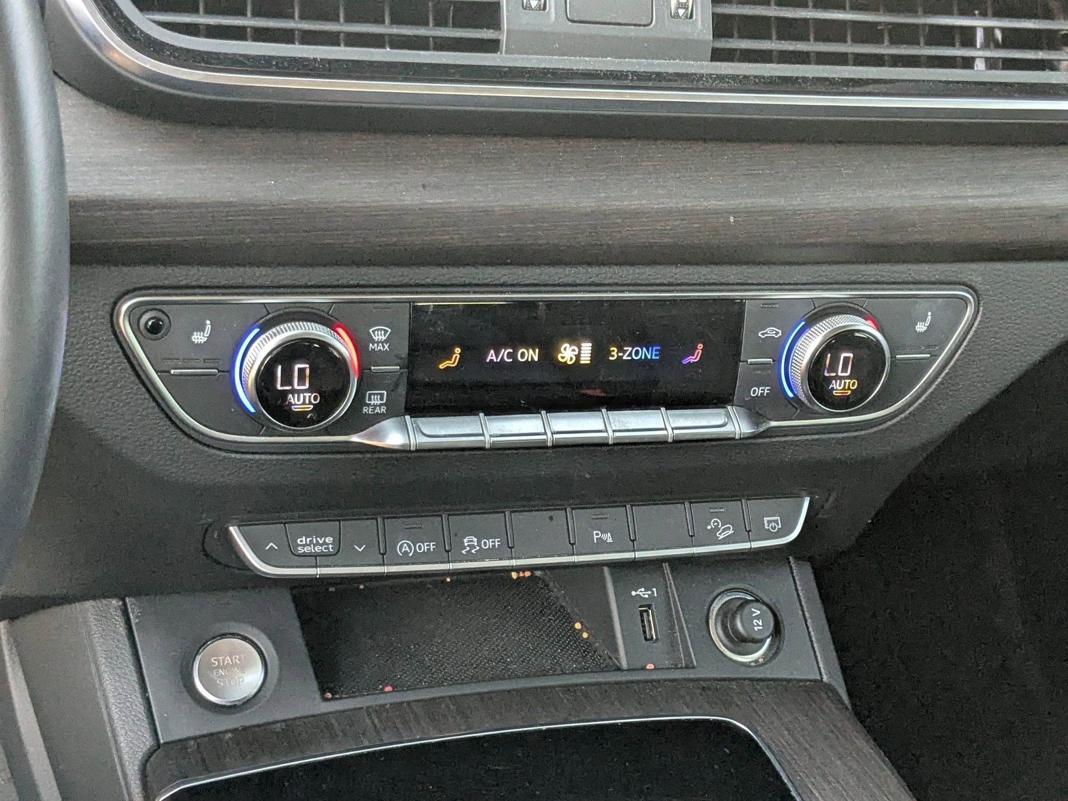 Used 2021 Audi Q5 Premium w/ Convenience Package image 17