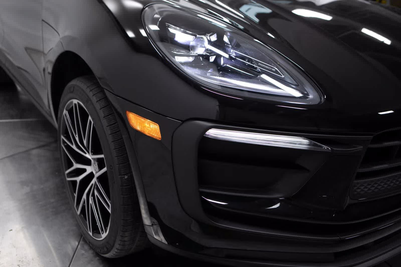 Certified 2026 Porsche Macan AWD/4WD image 12