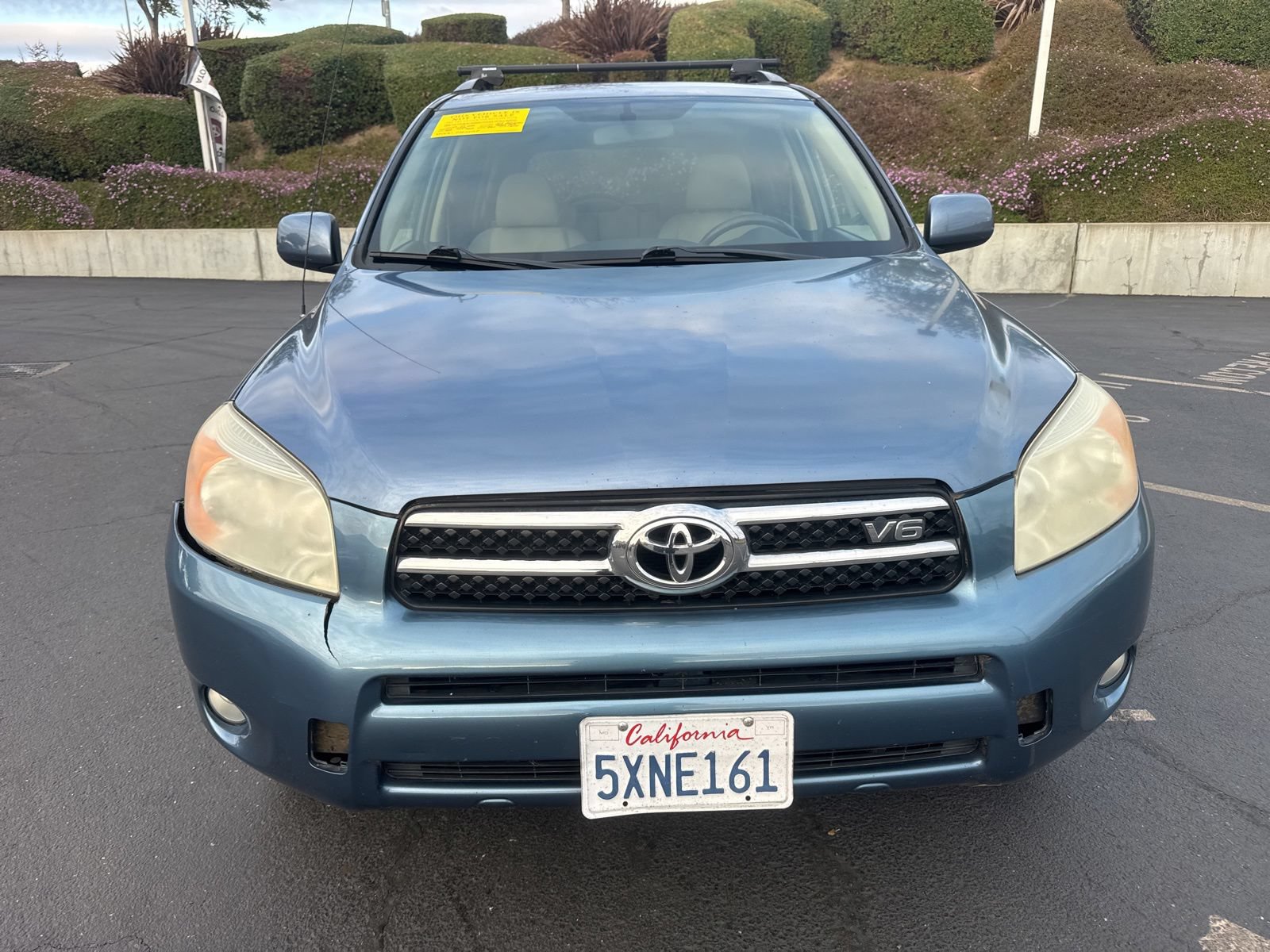 Used 2007 Toyota RAV4 Limited AWD/4WD image 2