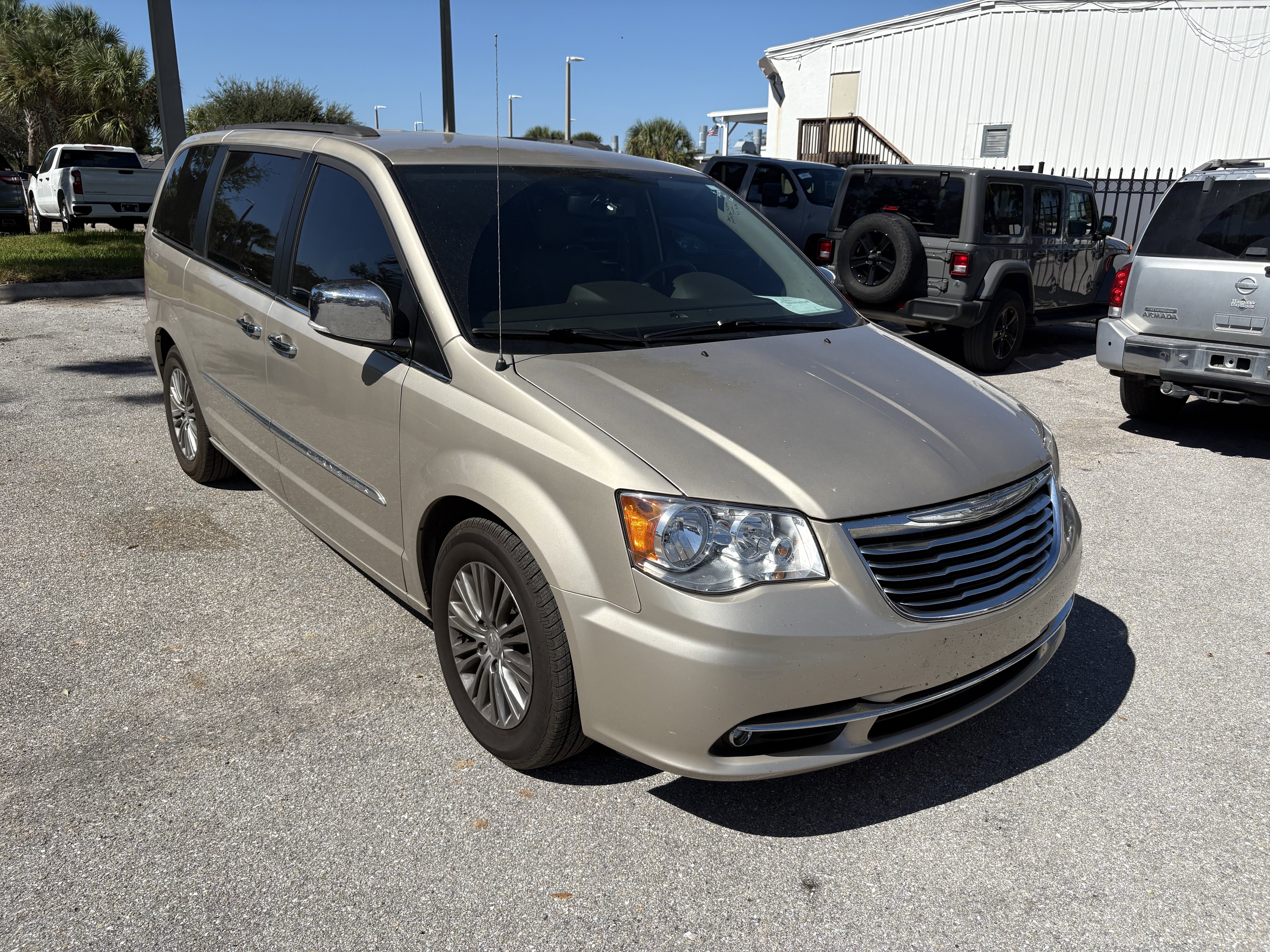 Used 2016 Chrysler Town & Country Touring-L w/ Driver Convenience Group