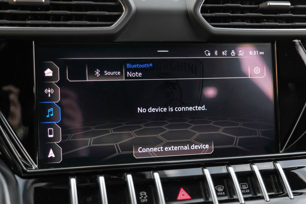 Used 2022 Lamborghini Urus image 38