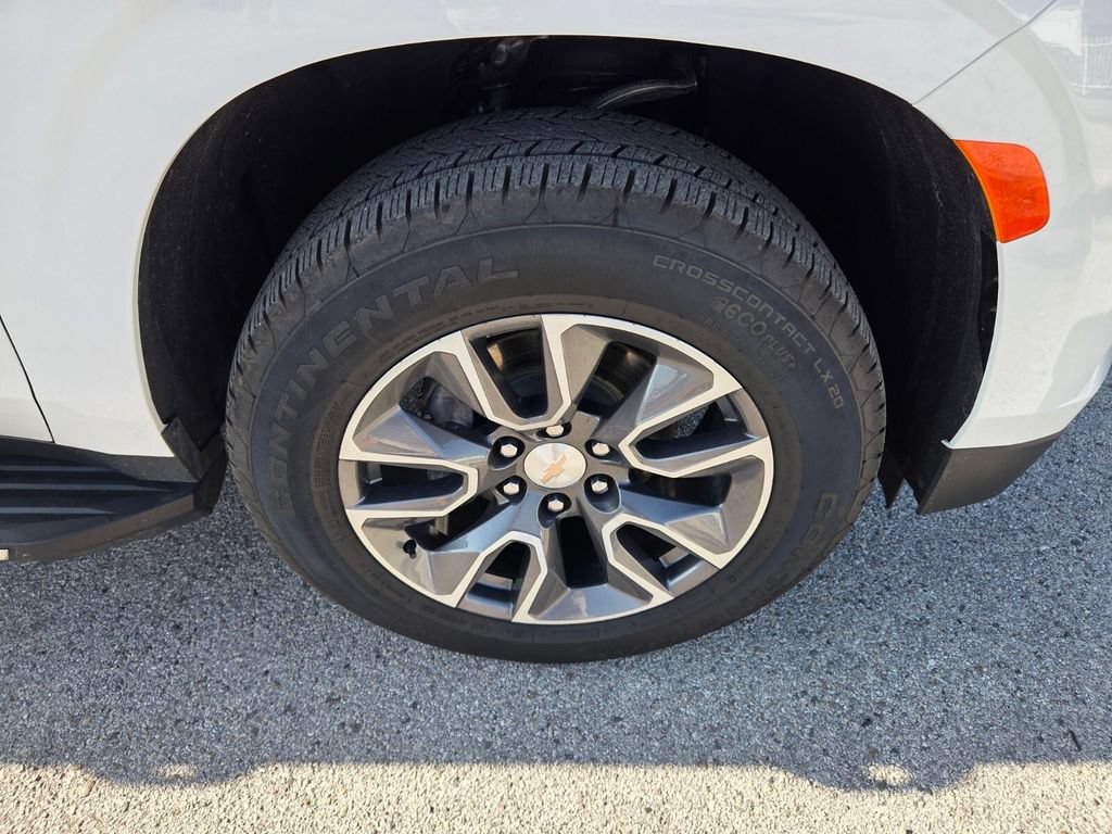 Used 2024 Chevrolet Tahoe LS w/ Driver Alert Package RWD image 17