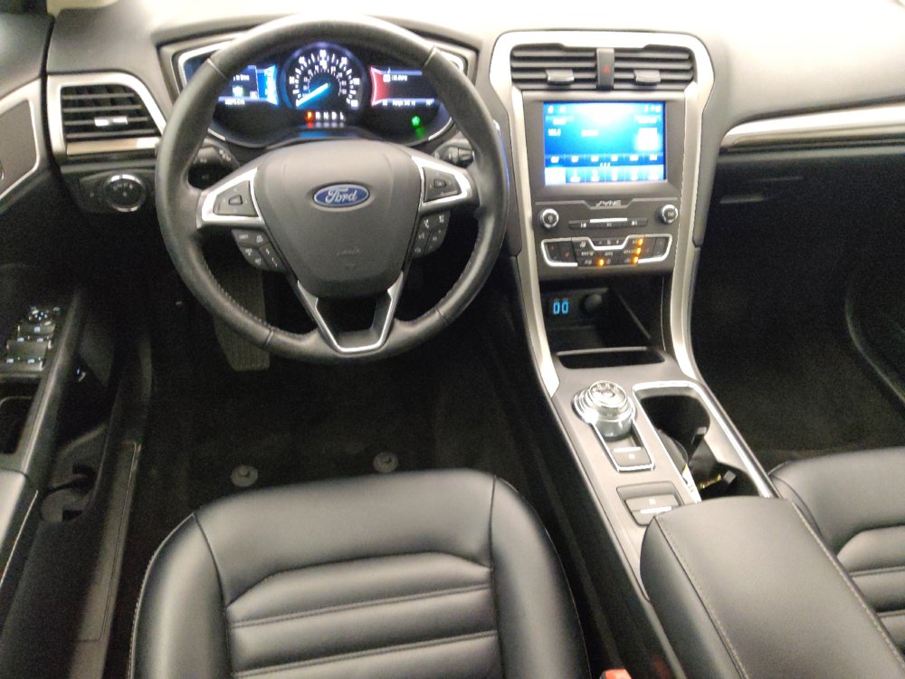 Used 2020 Ford Fusion SEL FWD image 22