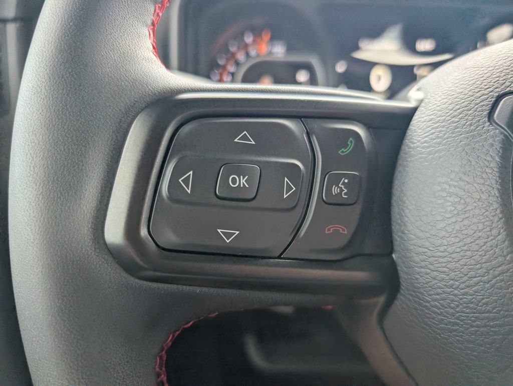 Used 2024 Jeep Gladiator Rubicon w/ Safety Group AWD/4WD image 15