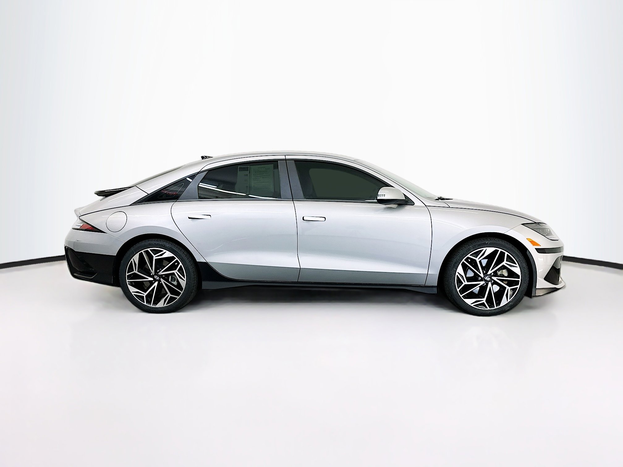 Used 2024 Hyundai Ioniq 6 SEL AWD/4WD image 10