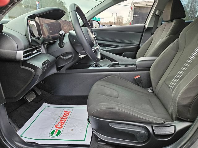 Used 2024 Hyundai Elantra SEL w/ Convenience Package FWD image 12