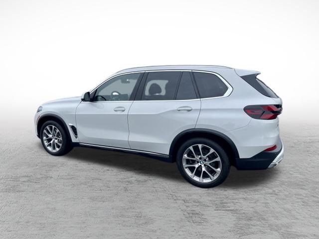 Used 2024 BMW X5 xDrive40i w/ Premium Package AWD/4WD image 5