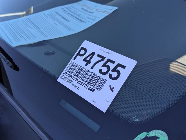 Used 2016 Lexus GX 460 w/ Premium Package image 34