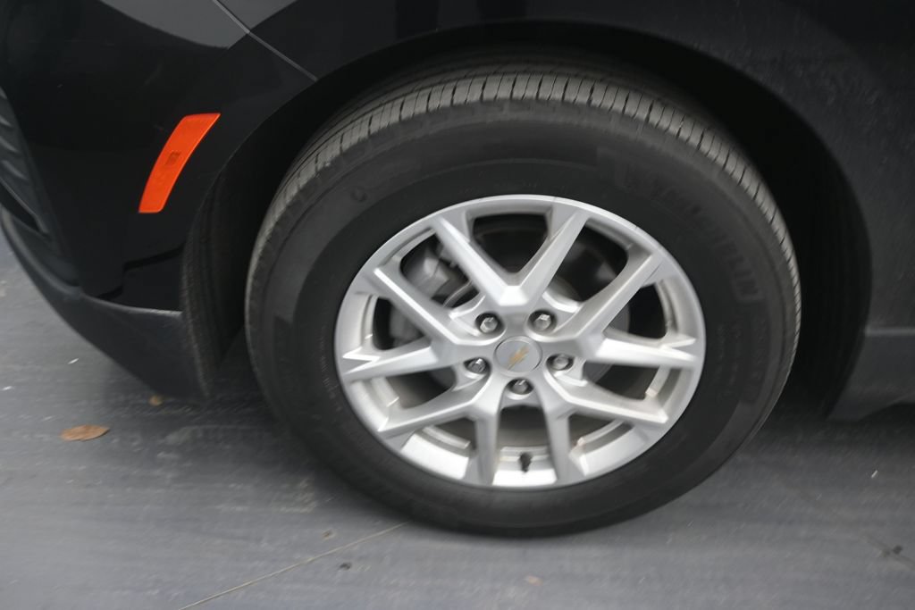 Used 2024 Chevrolet Equinox LS FWD image 9