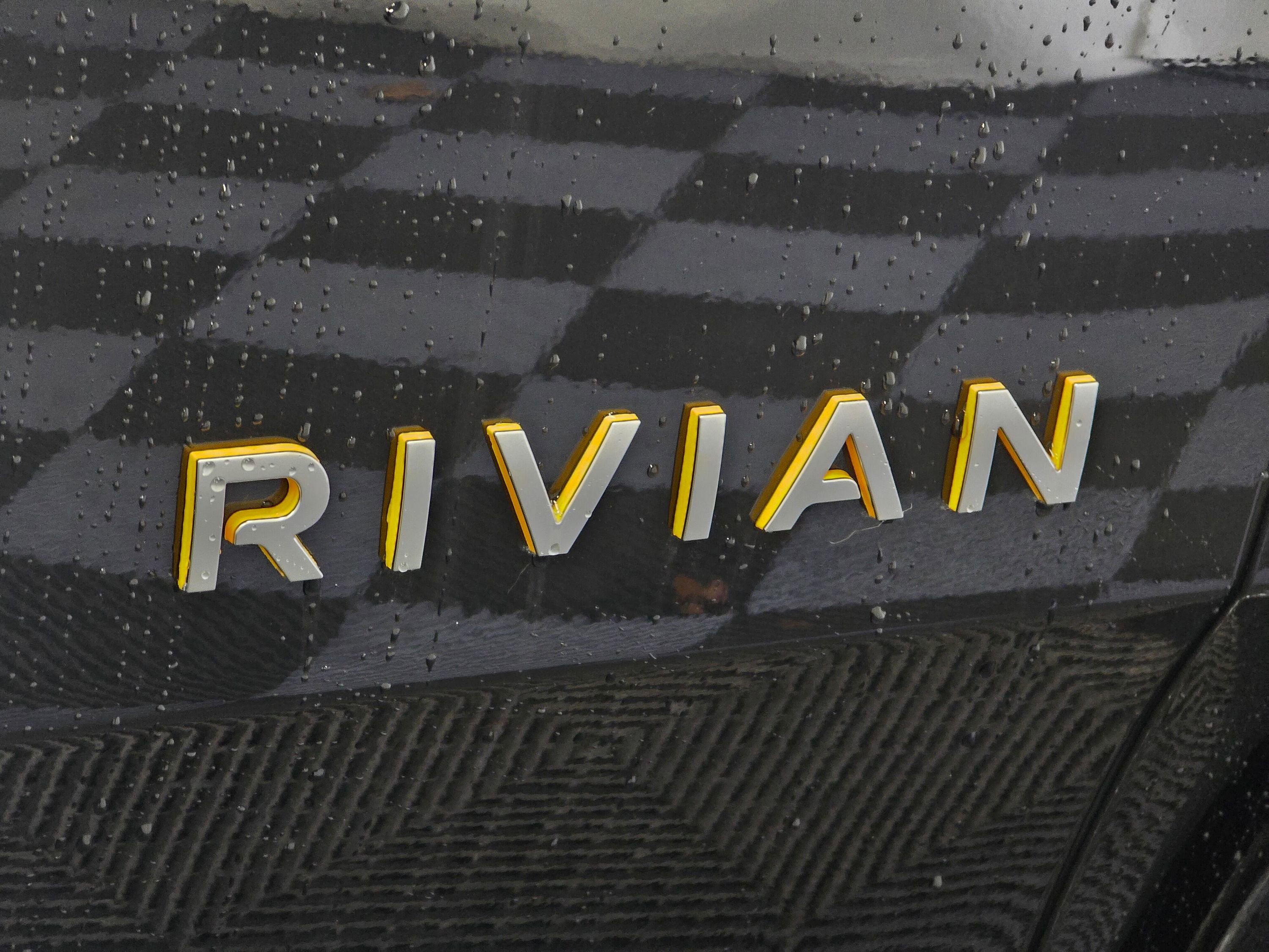 Used 2022 Rivian R1T Adventure image 30