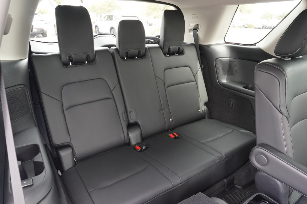 New 2026 Nissan Pathfinder SL w/ SL Premium Package AWD/4WD image 10