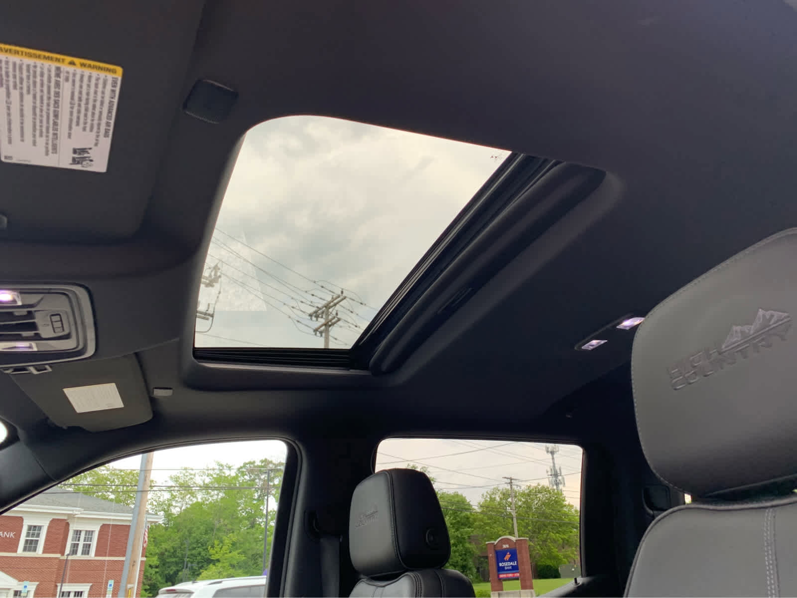 Used 2019 Chevrolet Silverado 1500 High Country w/ Technology Package AWD/4WD image 26