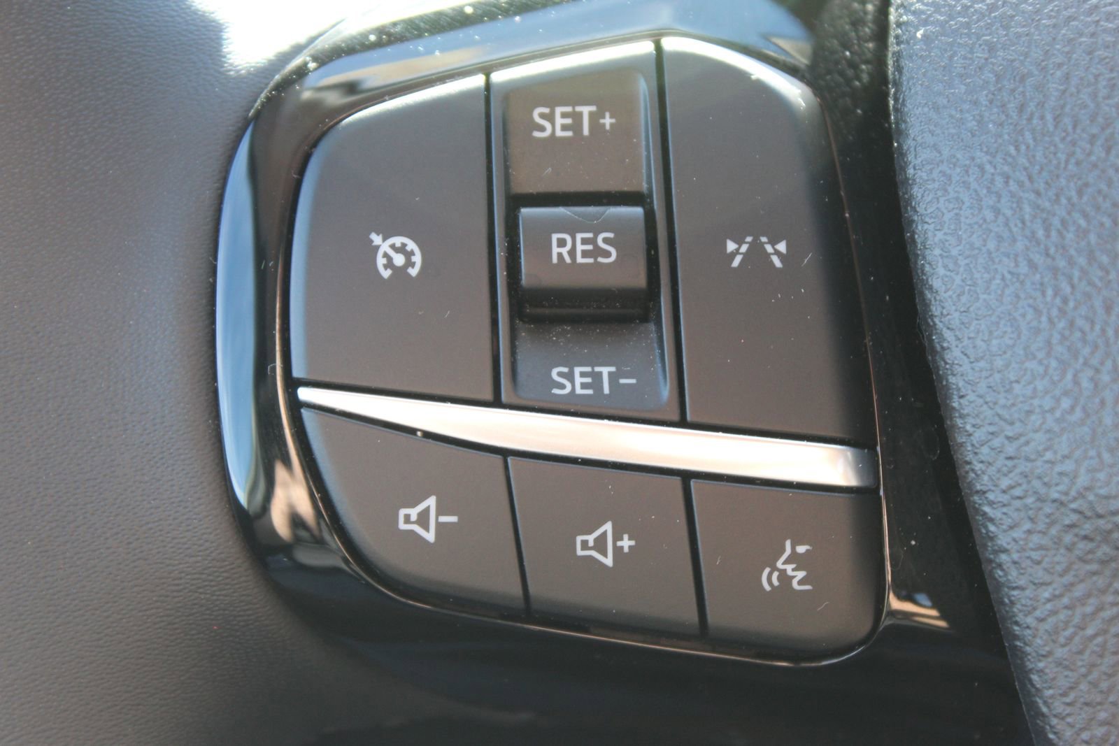 Used 2023 Ford Escape Active image 23