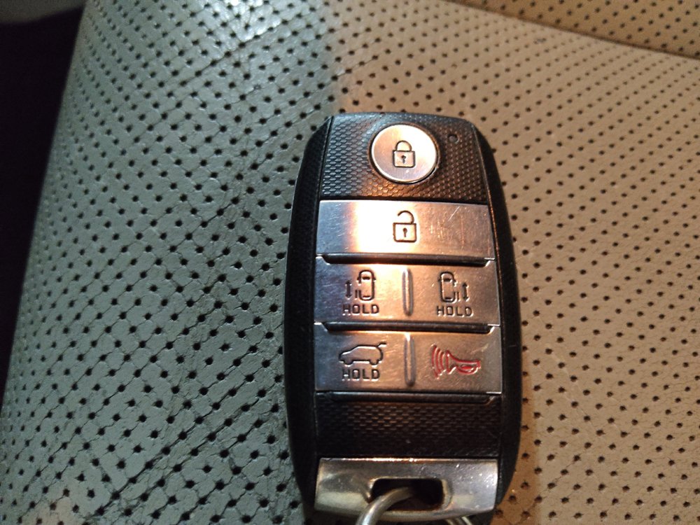 Used 2016 Kia Sedona LX w/ LX Essentials Premium Package FWD image 32