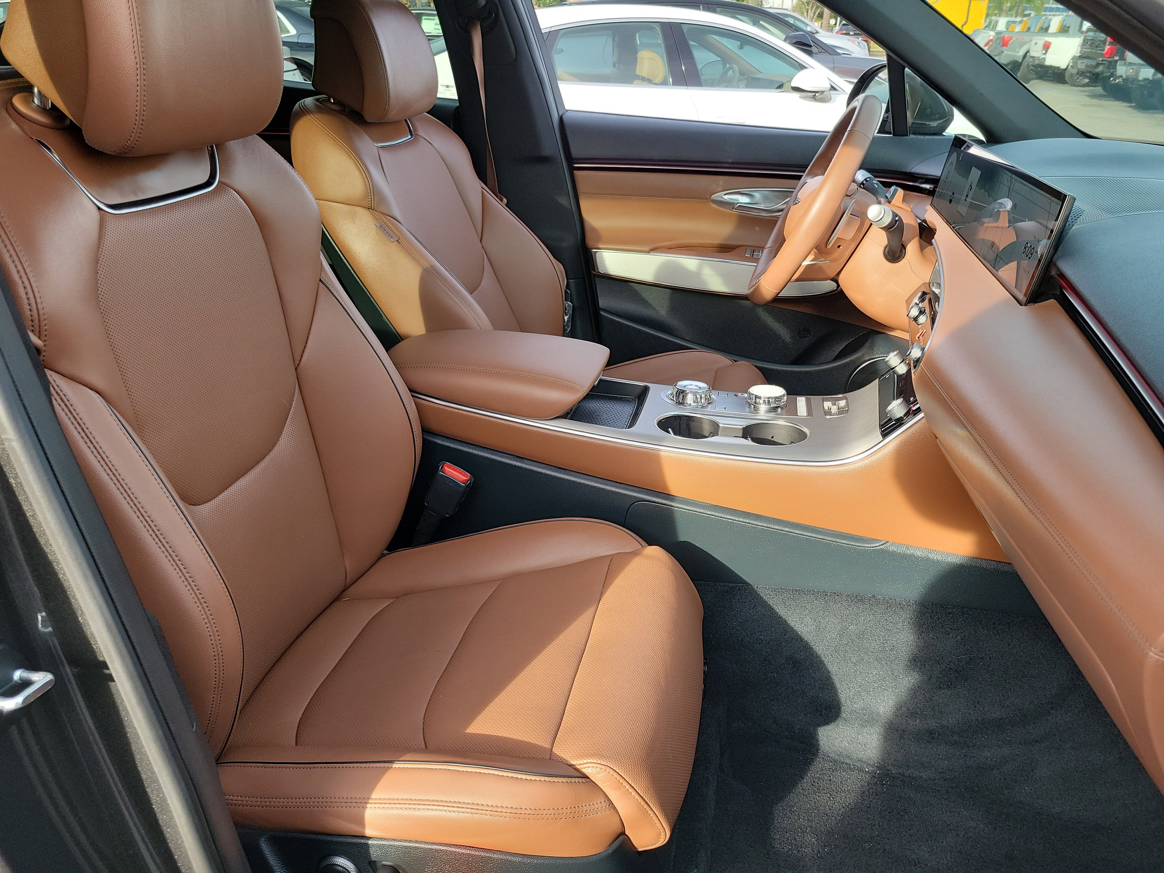 Certified 2026 Genesis GV70 2.5T Advanced image 20