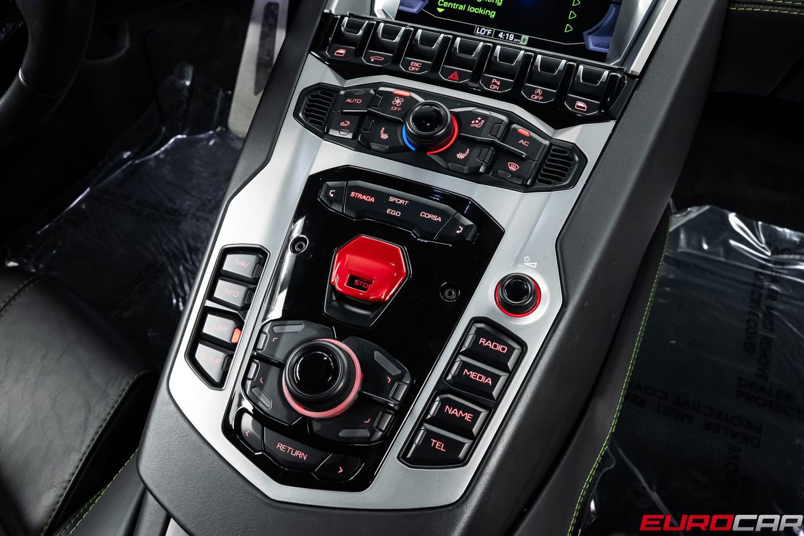 Used 2018 Lamborghini Aventador S image 34