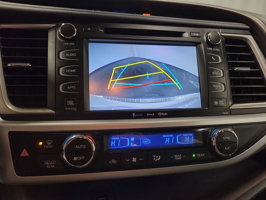 Used 2017 Toyota Highlander Limited image 18