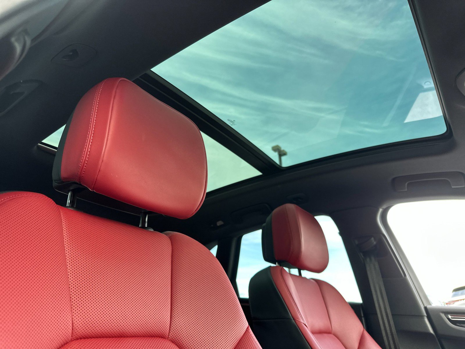 Used 2025 Porsche Macan image 17