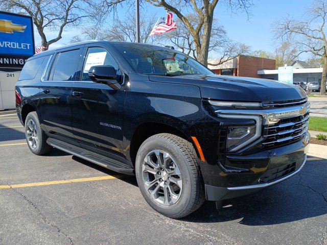 New 2026 Chevrolet Suburban LT w/ Comfort Package AWD/4WD image 2