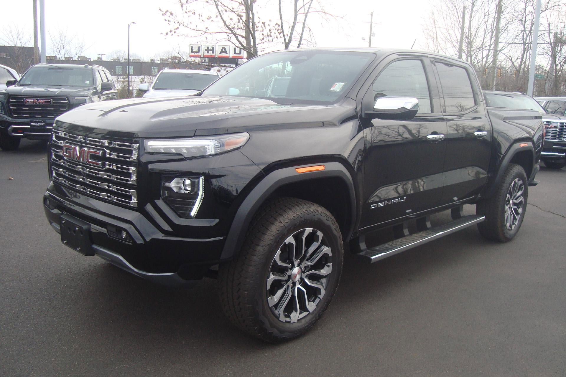 Used 2024 GMC Canyon Denali